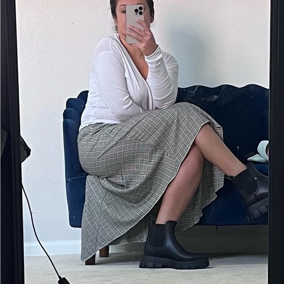 FIFTEENTWENTY Houndstooth Asymmetrical Maxi Skirt - Picture 7 of 11